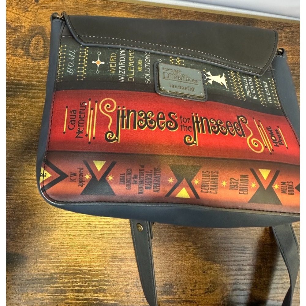 Loungefly Fantastic Beasts Magical Books Chain Strap Crossbody Bag Navy Blue - Picture 8 of 16